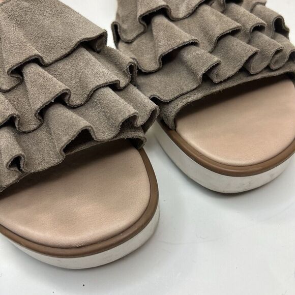 Seychelles Axis Taupe Suede Ruffle Slides Sandals Size 7.5 - Picture 6 of 9